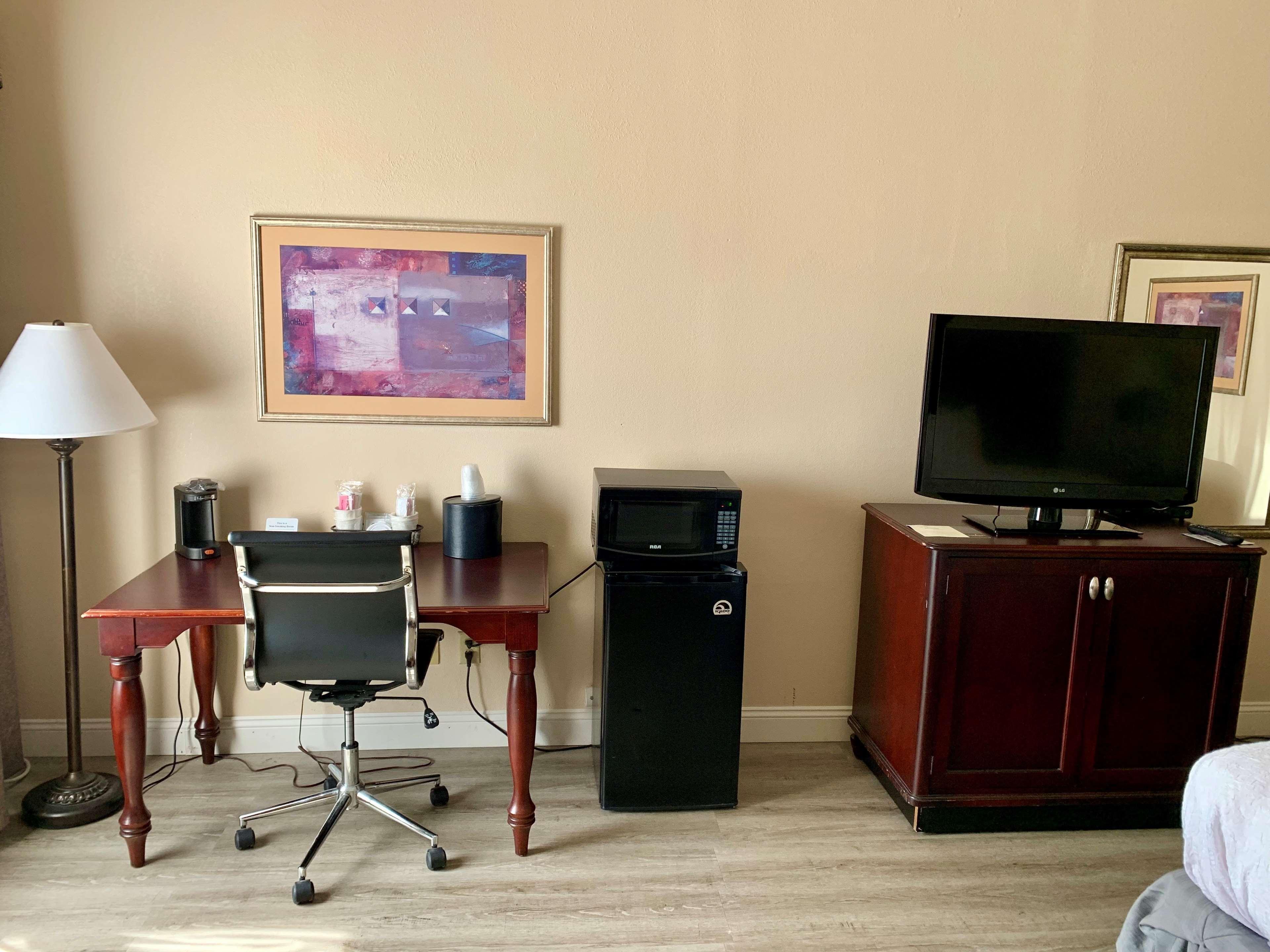 Country Inn & Suites By Radisson, Midway - Tallahassee West Buitenkant foto