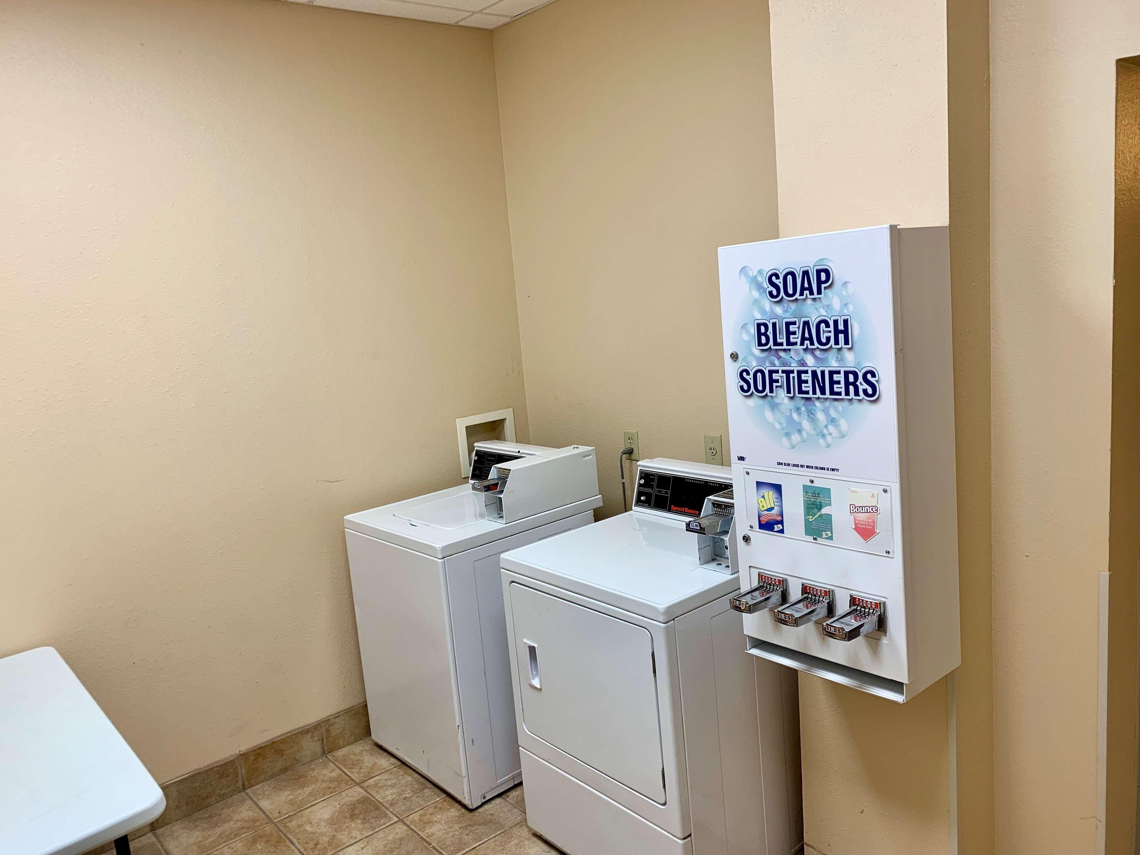 Country Inn & Suites By Radisson, Midway - Tallahassee West Buitenkant foto