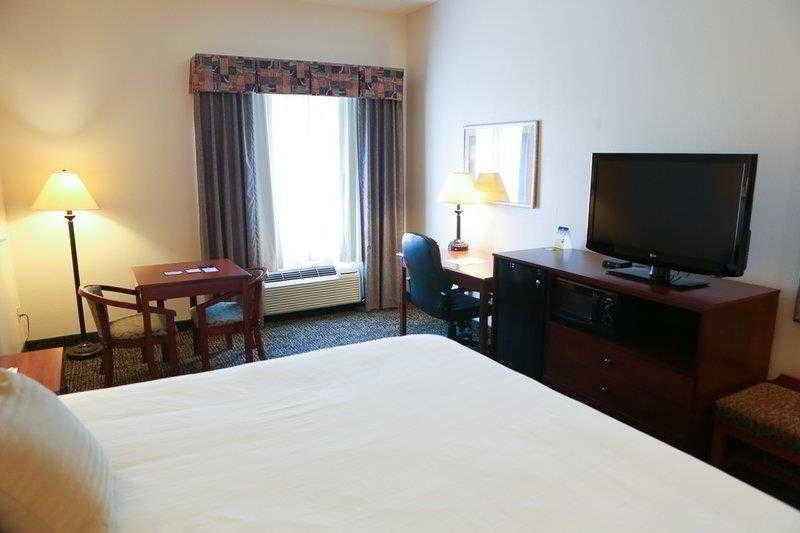 Country Inn & Suites By Radisson, Midway - Tallahassee West Buitenkant foto