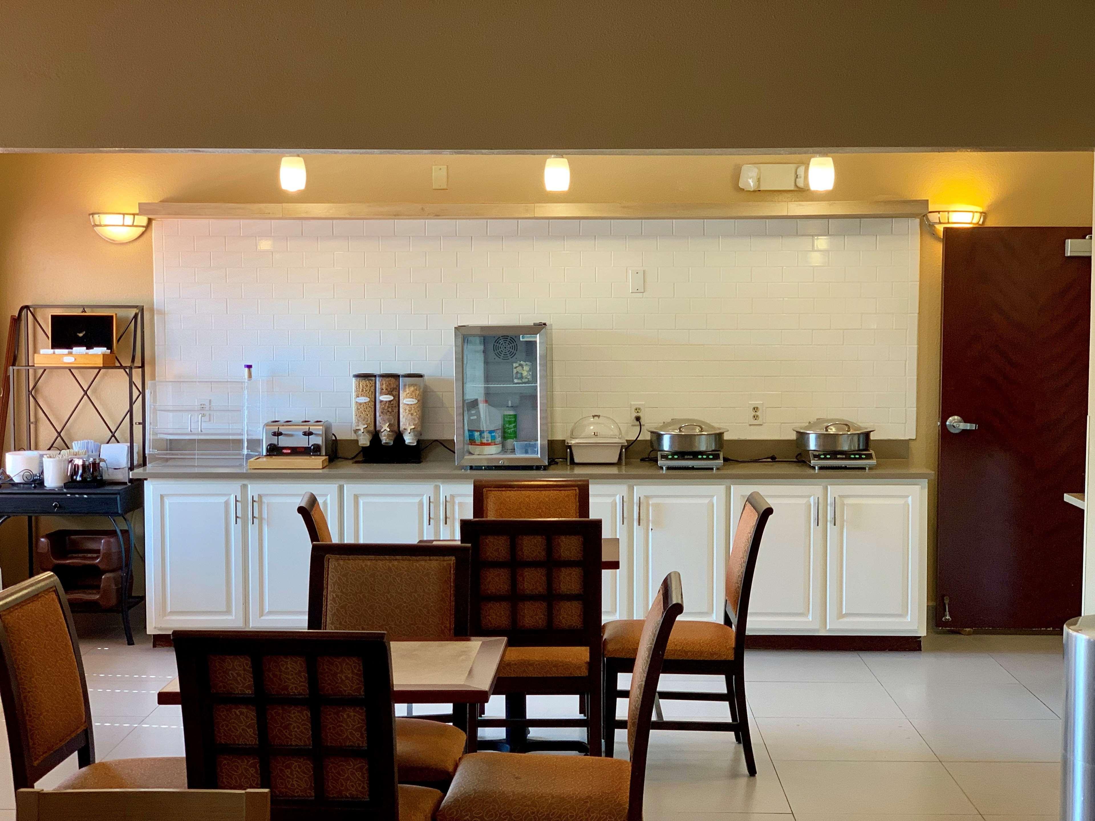 Country Inn & Suites By Radisson, Midway - Tallahassee West Buitenkant foto