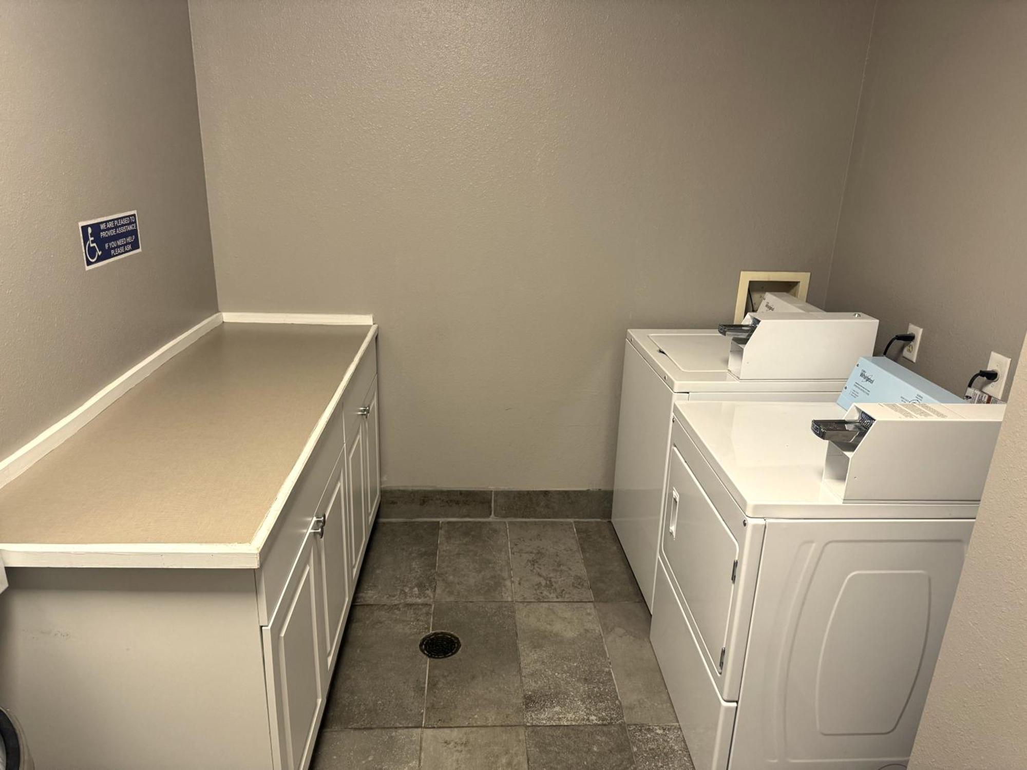 Country Inn & Suites By Radisson, Midway - Tallahassee West Buitenkant foto
